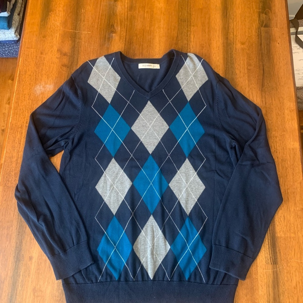 Old Navy V-Neck Sweater Large Blue and Gray Diamond Pattern Soft Long Sleeve